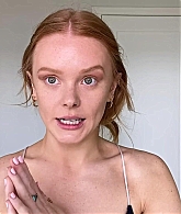 Abigail_EffortlessRedLipGuideRedHairedBeauty_Vogue21_1312.jpg