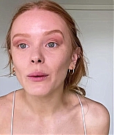 Abigail_EffortlessRedLipGuideRedHairedBeauty_Vogue21_1326.jpg