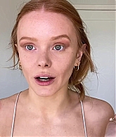 Abigail_EffortlessRedLipGuideRedHairedBeauty_Vogue21_1368.jpg