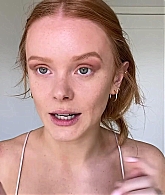 Abigail_EffortlessRedLipGuideRedHairedBeauty_Vogue21_1378.jpg
