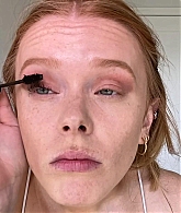 Abigail_EffortlessRedLipGuideRedHairedBeauty_Vogue21_1381.jpg