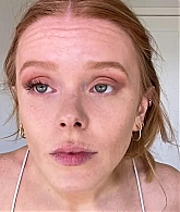Abigail_EffortlessRedLipGuideRedHairedBeauty_Vogue21_1388.jpg