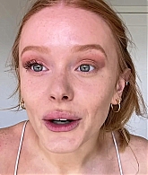 Abigail_EffortlessRedLipGuideRedHairedBeauty_Vogue21_1393.jpg