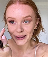 Abigail_EffortlessRedLipGuideRedHairedBeauty_Vogue21_1400.jpg