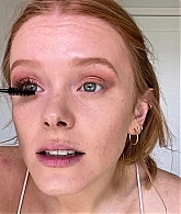 Abigail_EffortlessRedLipGuideRedHairedBeauty_Vogue21_1425.jpg