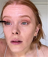 Abigail_EffortlessRedLipGuideRedHairedBeauty_Vogue21_1429.jpg