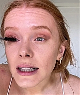 Abigail_EffortlessRedLipGuideRedHairedBeauty_Vogue21_1430.jpg