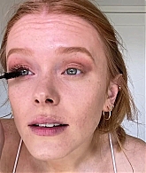 Abigail_EffortlessRedLipGuideRedHairedBeauty_Vogue21_1434.jpg