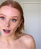 Abigail_EffortlessRedLipGuideRedHairedBeauty_Vogue21_1525.jpg