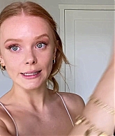 Abigail_EffortlessRedLipGuideRedHairedBeauty_Vogue21_1532.jpg
