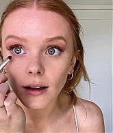 Abigail_EffortlessRedLipGuideRedHairedBeauty_Vogue21_1553.jpg