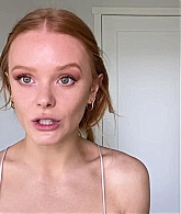 Abigail_EffortlessRedLipGuideRedHairedBeauty_Vogue21_1584.jpg