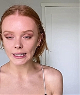 Abigail_EffortlessRedLipGuideRedHairedBeauty_Vogue21_1585.jpg