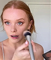 Abigail_EffortlessRedLipGuideRedHairedBeauty_Vogue21_1609.jpg