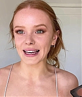 Abigail_EffortlessRedLipGuideRedHairedBeauty_Vogue21_1627.jpg