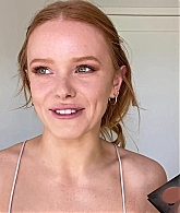 Abigail_EffortlessRedLipGuideRedHairedBeauty_Vogue21_1629.jpg