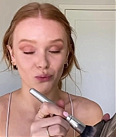 Abigail_EffortlessRedLipGuideRedHairedBeauty_Vogue21_1636.jpg