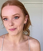 Abigail_EffortlessRedLipGuideRedHairedBeauty_Vogue21_1699.jpg