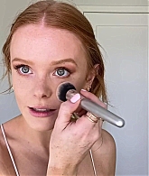 Abigail_EffortlessRedLipGuideRedHairedBeauty_Vogue21_1705.jpg