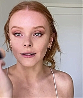 Abigail_EffortlessRedLipGuideRedHairedBeauty_Vogue21_1709.jpg