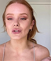 Abigail_EffortlessRedLipGuideRedHairedBeauty_Vogue21_1893.jpg