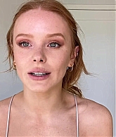 Abigail_EffortlessRedLipGuideRedHairedBeauty_Vogue21_1894.jpg