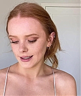 Abigail_EffortlessRedLipGuideRedHairedBeauty_Vogue21_1947.jpg
