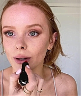 Abigail_EffortlessRedLipGuideRedHairedBeauty_Vogue21_1977.jpg