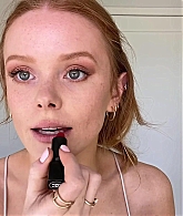 Abigail_EffortlessRedLipGuideRedHairedBeauty_Vogue21_1978.jpg