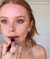 Abigail_EffortlessRedLipGuideRedHairedBeauty_Vogue21_1984.jpg