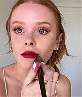 Abigail_EffortlessRedLipGuideRedHairedBeauty_Vogue21_2016.jpg