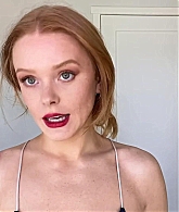 Abigail_EffortlessRedLipGuideRedHairedBeauty_Vogue21_2026.jpg