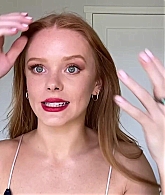 Abigail_EffortlessRedLipGuideRedHairedBeauty_Vogue21_2092.jpg