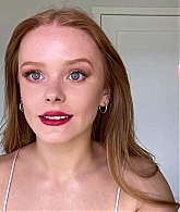 Abigail_EffortlessRedLipGuideRedHairedBeauty_Vogue21_2093.jpg