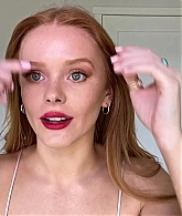 Abigail_EffortlessRedLipGuideRedHairedBeauty_Vogue21_2096.jpg