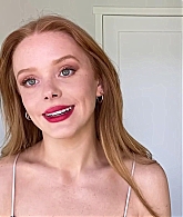 Abigail_EffortlessRedLipGuideRedHairedBeauty_Vogue21_2108.jpg