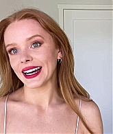 Abigail_EffortlessRedLipGuideRedHairedBeauty_Vogue21_2110.jpg