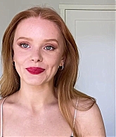Abigail_EffortlessRedLipGuideRedHairedBeauty_Vogue21_2114.jpg