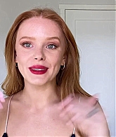 Abigail_EffortlessRedLipGuideRedHairedBeauty_Vogue21_2116.jpg