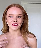 Abigail_EffortlessRedLipGuideRedHairedBeauty_Vogue21_2119.jpg