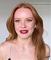 Abigail_EffortlessRedLipGuideRedHairedBeauty_Vogue21_2129.jpg