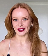Abigail_EffortlessRedLipGuideRedHairedBeauty_Vogue21_2130.jpg