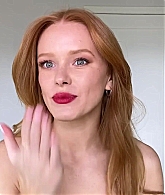 Abigail_EffortlessRedLipGuideRedHairedBeauty_Vogue21_2132.jpg