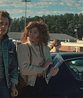 Stranger_Things_S2E03_KISSTHEMGOODBYE_28183429.jpg