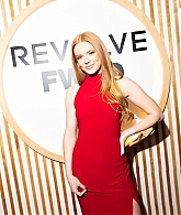 REVOLVEFWRD_firstPopUpShop_Event2023_28429.jpg