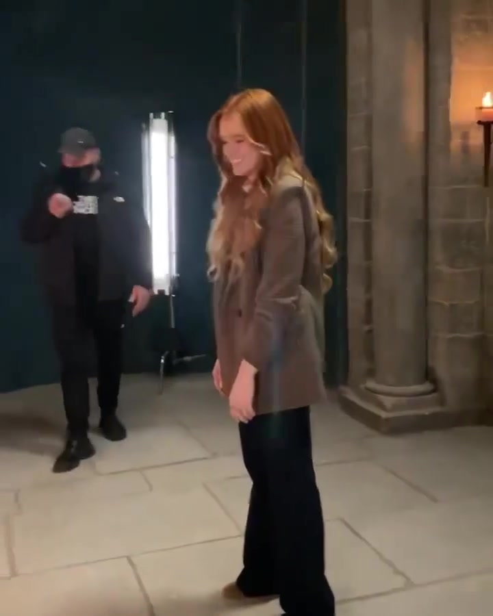 FateS2_BTS_IG_28229_36.jpg