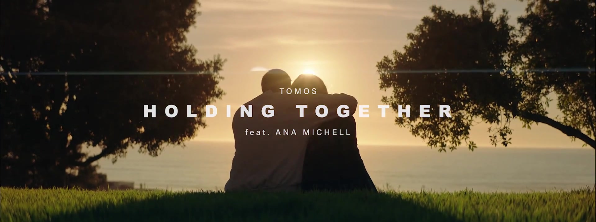 TOMOS_HoldingTogether_MV_ACN_011.jpg