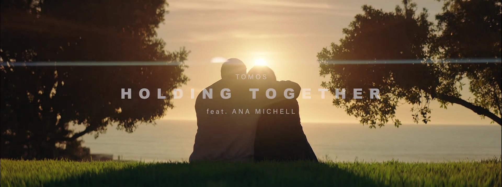 TOMOS_HoldingTogether_MV_ACN_012.jpg