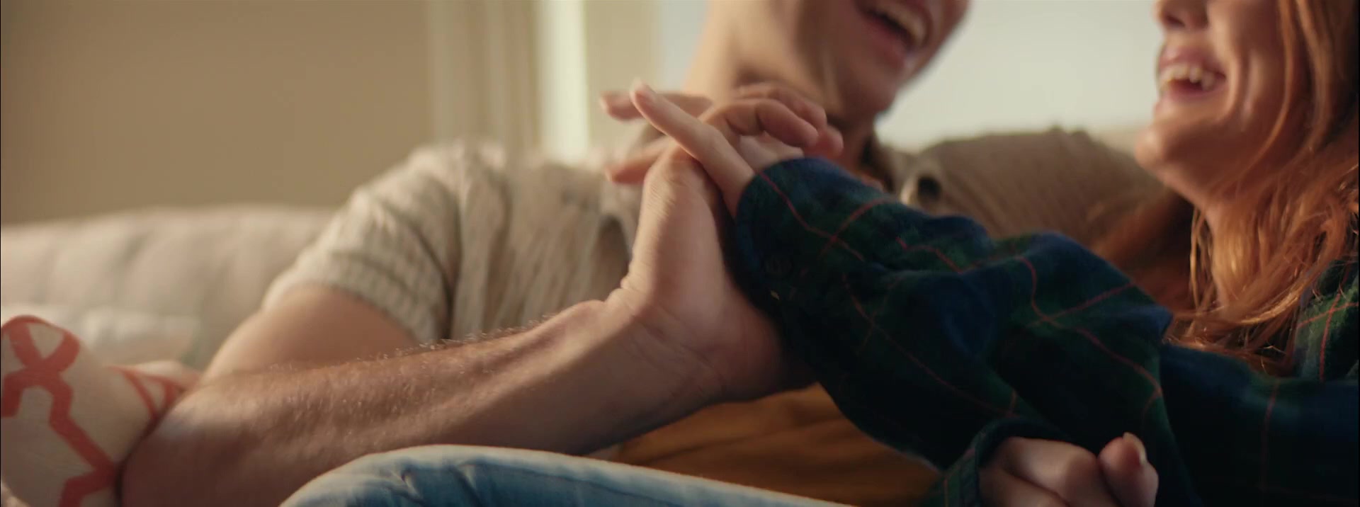 TOMOS_HoldingTogether_MV_ACN_315.jpg TOMOS_HoldingTogether_MV_ACN_315.jpg
