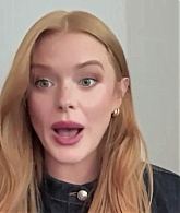 Abigail_AccessHollywood_ACN_0446.jpg